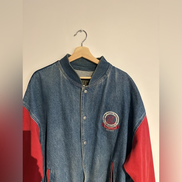 Vintage denim Jean jacket “Canadian Airlines International” - Picture 2 of 15